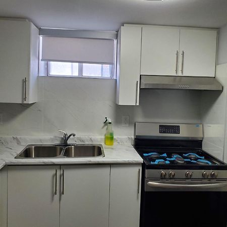 Maxwell Esabu Appartamento Toronto Esterno foto