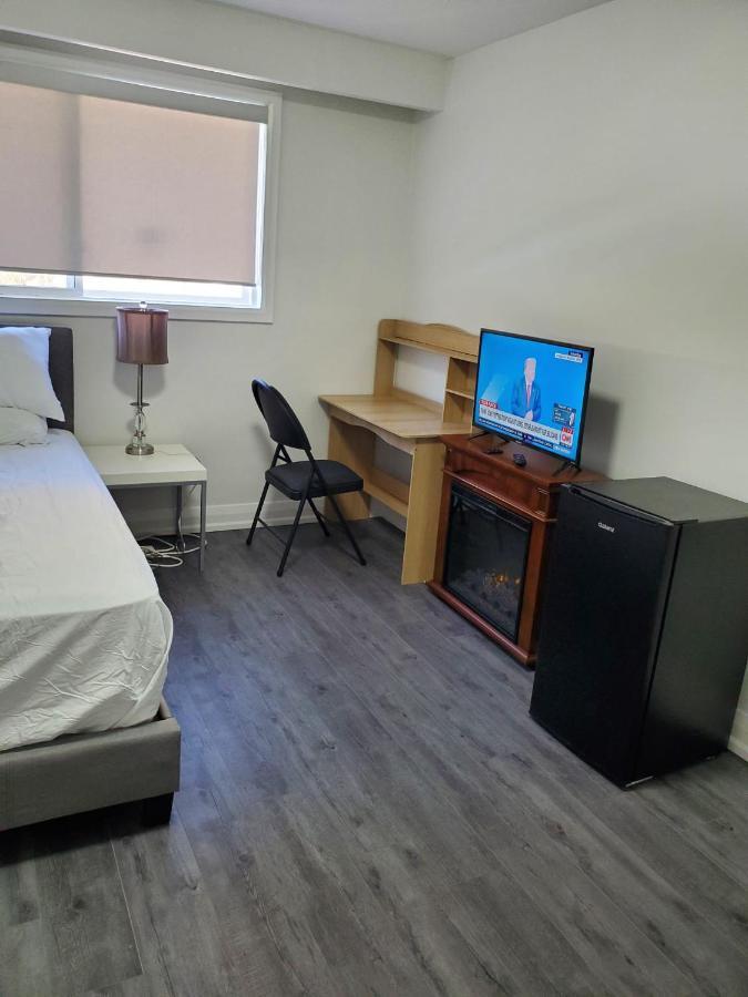 Maxwell Esabu Appartamento Toronto Esterno foto