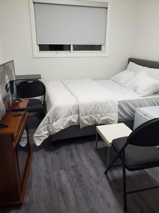 Maxwell Esabu Appartamento Toronto Esterno foto
