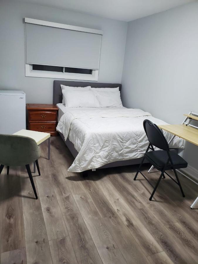 Maxwell Esabu Appartamento Toronto Esterno foto